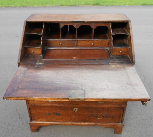 ANTIQUE SMALL OAK WRITING BUREAU - ADDITIONAL PHOTO 2