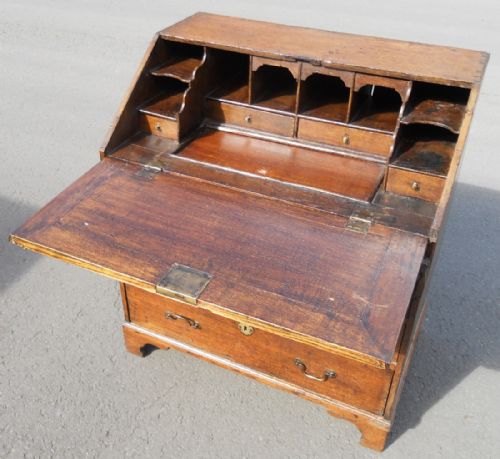 ANTIQUE SMALL OAK WRITING BUREAU - ADDITIONAL PHOTO 4