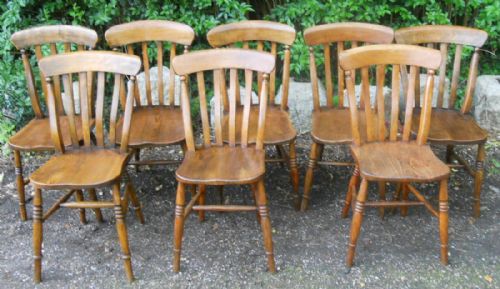 Group of 8 Windsor Lathback Kitchen Chairs