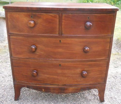 GEORGIAN SMALL MAHOGANY BOWFRONT CHEST OF DRAWERS - ADDITIONAL PHOTO 7