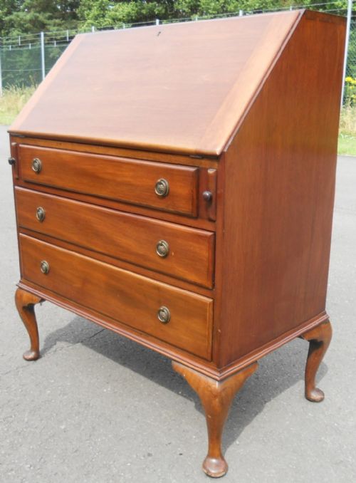 QUALITY LIGHT MAHOGANY WRITING BUREAU - ADDITIONAL PHOTO 2