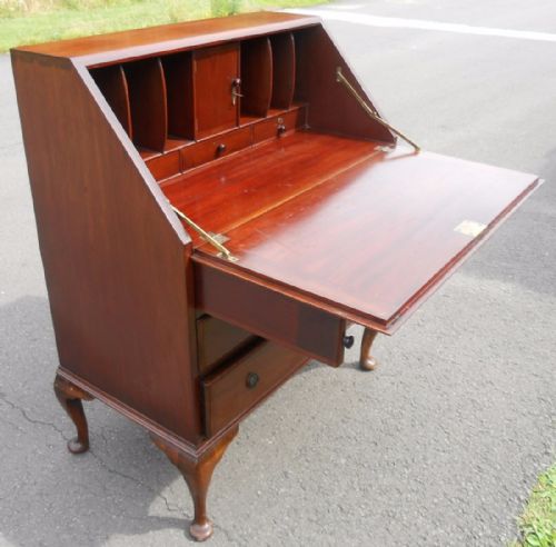 QUALITY LIGHT MAHOGANY WRITING BUREAU - ADDITIONAL PHOTO 5