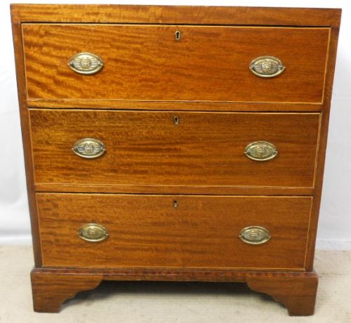 Georgian Small Mahogany Chest of Drawers