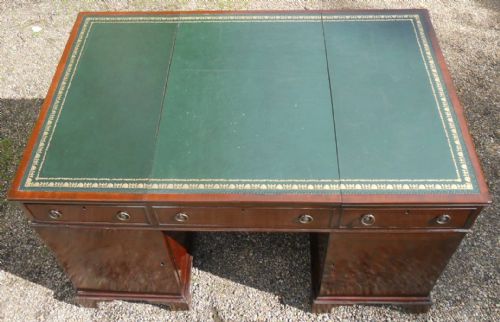 GEORGIAN STYLE SMALL MAHOGANY PARTNERS DESK - ADDITIONAL PHOTO 1
