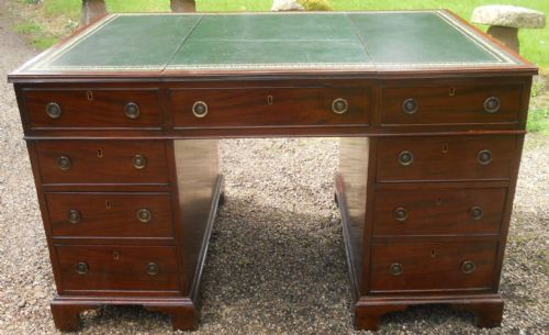 GEORGIAN STYLE SMALL MAHOGANY PARTNERS DESK - ADDITIONAL PHOTO 3