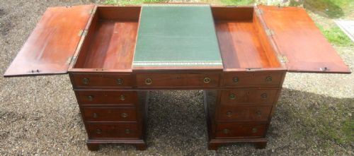 GEORGIAN STYLE SMALL MAHOGANY PARTNERS DESK - ADDITIONAL PHOTO 5