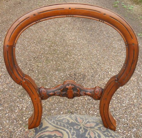SET OF FIVE VICTORIAN WALNUT DINING CHAIRS - ADDITIONAL PHOTO 4