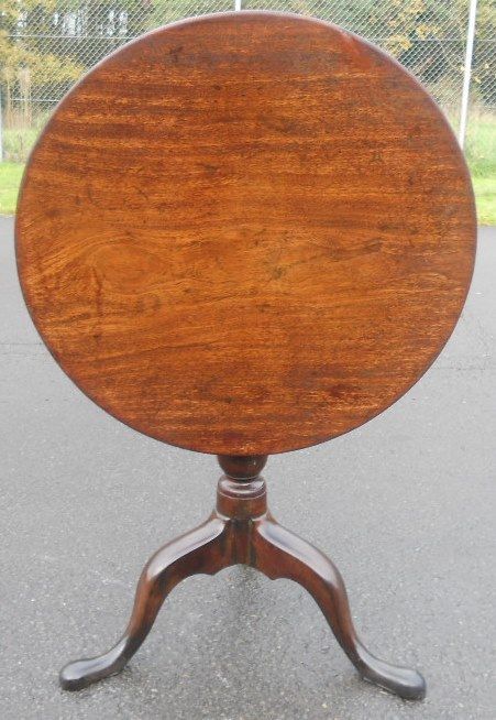 Georgian Mahogany Pedestal Tripod Table