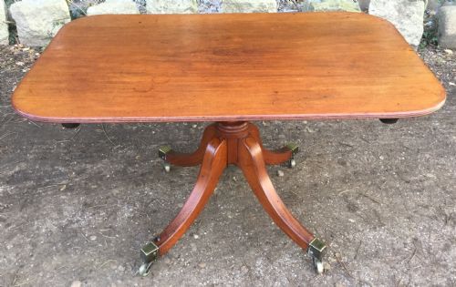 Georgian Mahogany Pedestal Breakfast Table