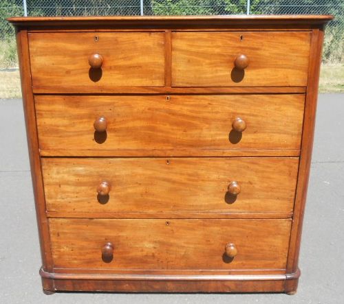 Victorian Large Mahogany Chest of Drawers