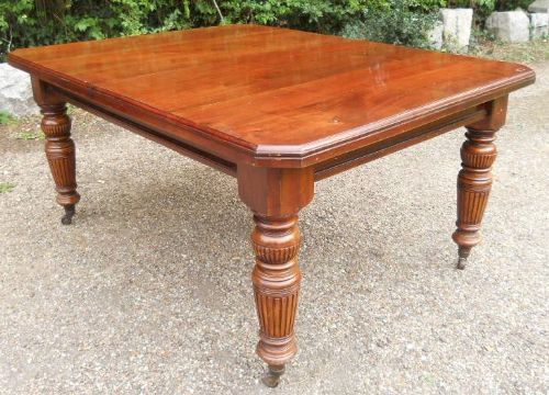 Victorian Mahogany Extending Dining Table to Seat Ten