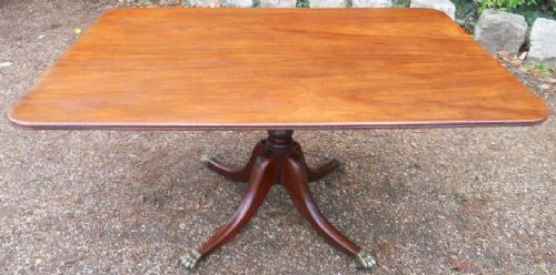 Georgian Mahogany Pedestal Breakfast / Dining Table to Seat Six