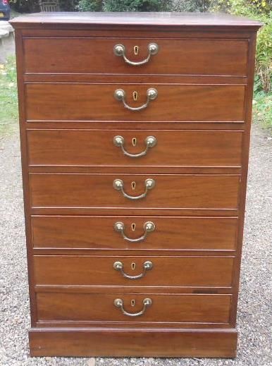 Georgian Mahogany Narrow Chest of Drawers