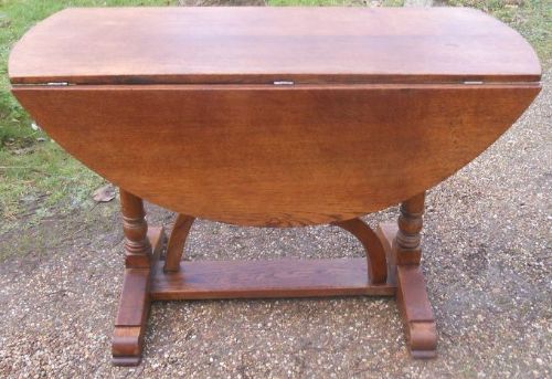 Arts & Crafts Oval Oak Dropleaf Dining Table
