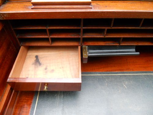 VICTORIAN LARGE MAHOGANY KNEEHOLE ROLLTOP DESK - ADDITIONAL PHOTO 7