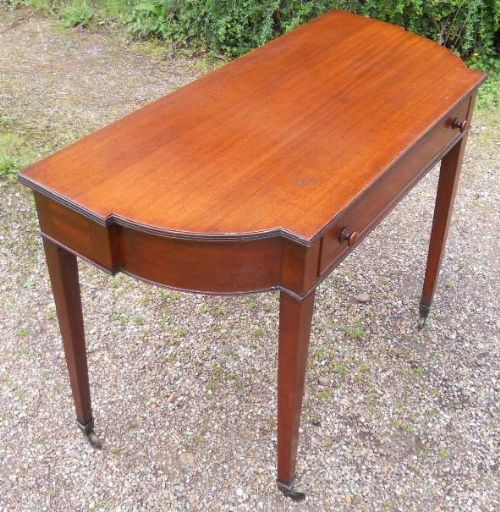 Georgian Mahogany Side Table