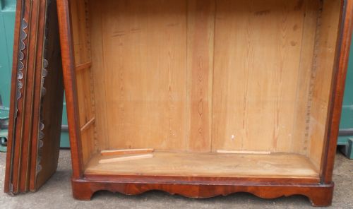 VICTORIAN MAHOGANY TALL OPEN BOOKCASE - ADDITIONAL PHOTO 5