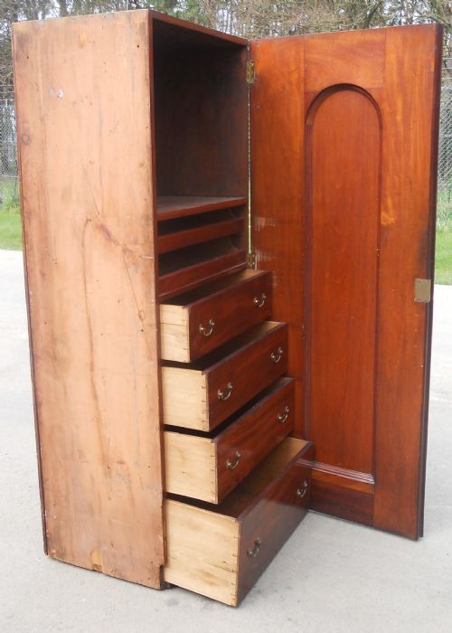 VICTORIAN MAHOGANY TWO DOOR FITTED WARDROBE - ADDITIONAL PHOTO 6