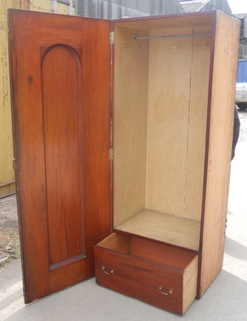 VICTORIAN MAHOGANY TWO DOOR FITTED WARDROBE - ADDITIONAL PHOTO 9