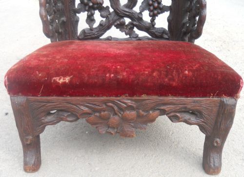 BLACK FORREST CARVED OAK PRAYER CHAIR - ADDITIONAL PHOTO 6