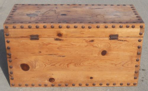 VICTORIAN PINE BLANKET BOX - ADDITIONAL PHOTO 9
