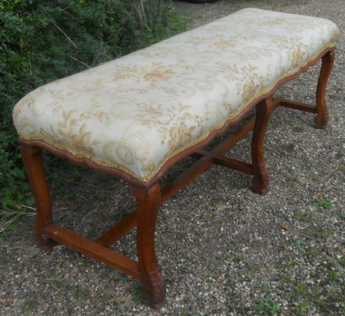 EDWARDIAN WALNUT THREE SEATER UPHOLSTERED STOOL - ADDITIONAL PHOTO 6