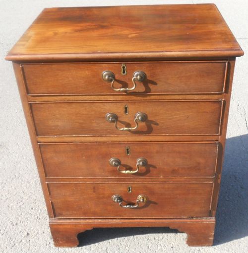 Georgian Small Mahogany Chest of Drawers