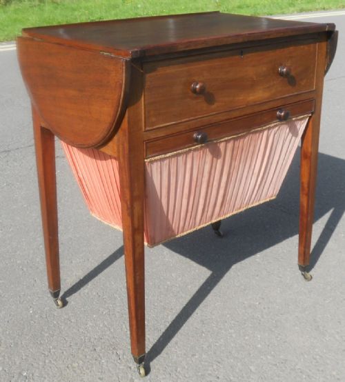GEORGIAN MAHOGANY WORK TABLE - ADDITIONAL PHOTO 3