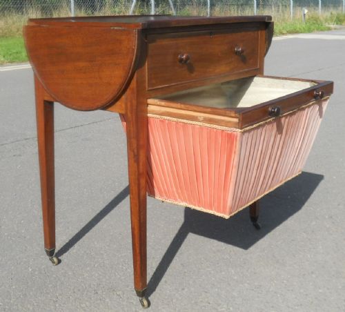 GEORGIAN MAHOGANY WORK TABLE - ADDITIONAL PHOTO 5
