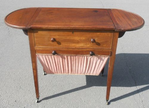 GEORGIAN MAHOGANY WORK TABLE - ADDITIONAL PHOTO 8