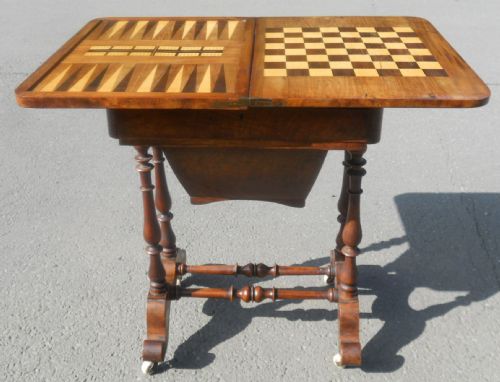VICTORIAN WALNUT FOLDOVER GAMES TABLE - ADDITIONAL PHOTO 5