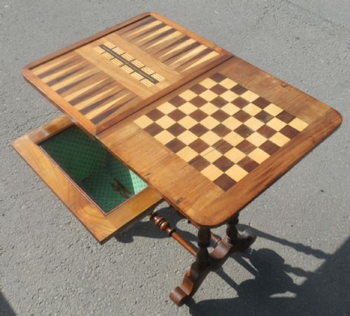 VICTORIAN WALNUT FOLDOVER GAMES TABLE - ADDITIONAL PHOTO 7