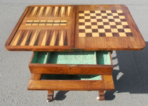 VICTORIAN WALNUT FOLDOVER GAMES TABLE - ADDITIONAL PHOTO 8