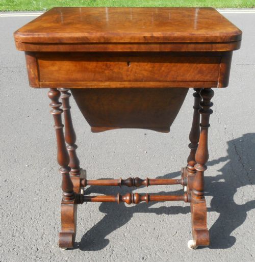VICTORIAN WALNUT FOLDOVER GAMES TABLE - ADDITIONAL PHOTO 10