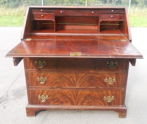 GEORGIAN MAHOGANY WRITING BUREAU - ADDITIONAL PHOTO 1