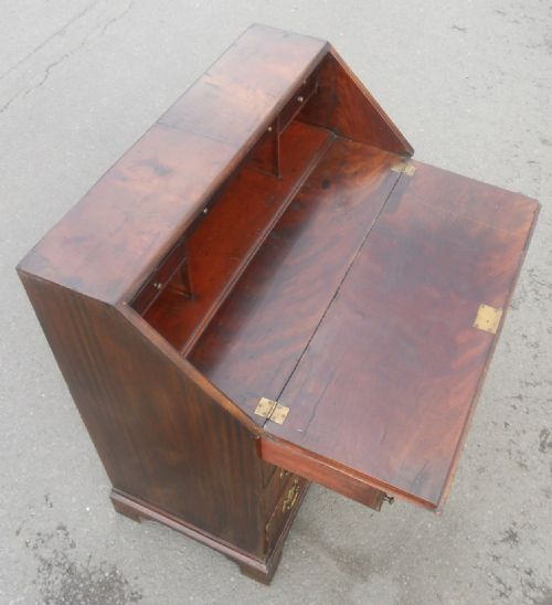 GEORGIAN MAHOGANY WRITING BUREAU - ADDITIONAL PHOTO 5