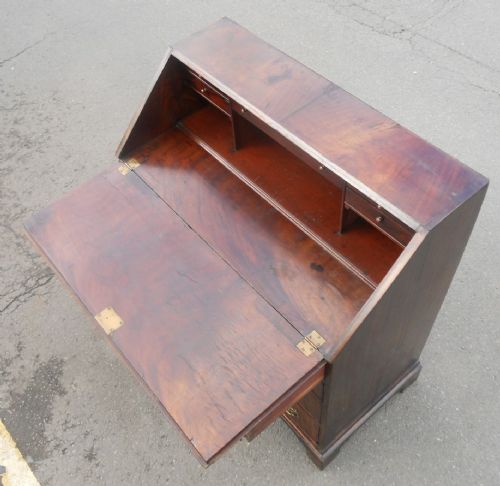 GEORGIAN MAHOGANY WRITING BUREAU - ADDITIONAL PHOTO 6