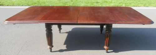 WILLIAM IV LARGE MAHOGANY EXTENDING DINING TABLE UNRESTORED - ADDITIONAL PHOTO 3