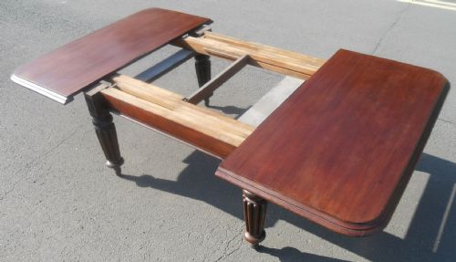 WILLIAM IV LARGE MAHOGANY EXTENDING DINING TABLE UNRESTORED - ADDITIONAL PHOTO 6