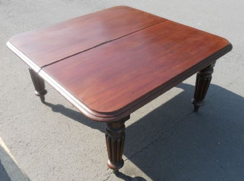 WILLIAM IV LARGE MAHOGANY EXTENDING DINING TABLE UNRESTORED - ADDITIONAL PHOTO 11