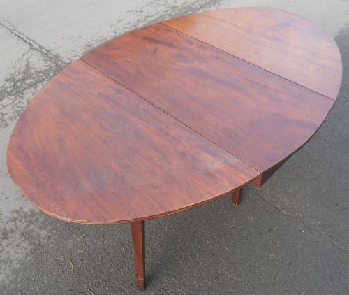 GEORGIAN MAHOGANY DROPLEAF DINING TABLE TO SEAT EIGHT - ADDITIONAL PHOTO 6