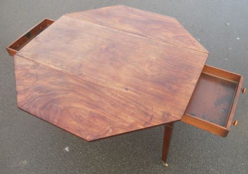 GEORGIAN MAHOGANY DROPLEAF PEMBROKE DINING TABLE - ADDITIONAL PHOTO 11