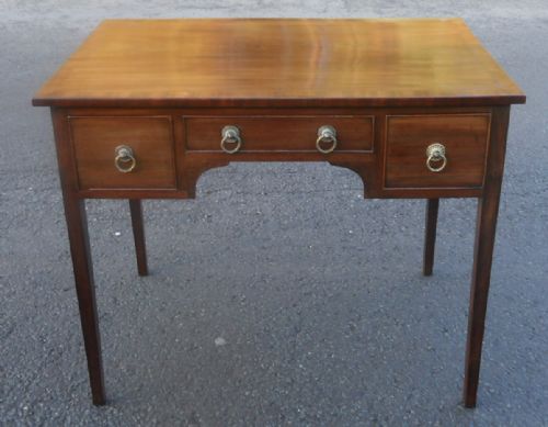 Georgian Mahogany Kneehole Writing Table