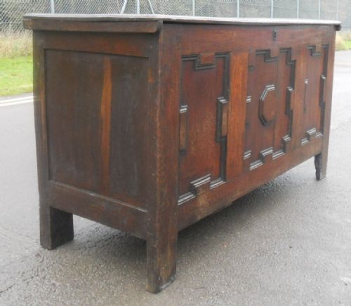 ANTIQUE LARGE OAK BLANKET CHEST - ADDITIONAL PHOTO 2