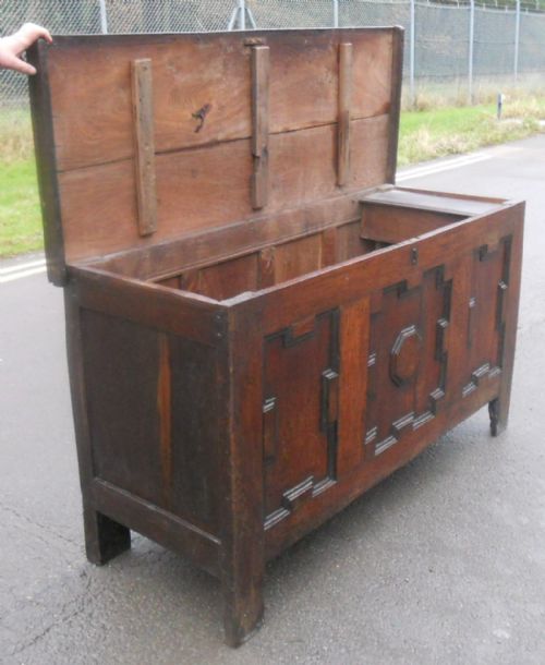 ANTIQUE LARGE OAK BLANKET CHEST - ADDITIONAL PHOTO 11