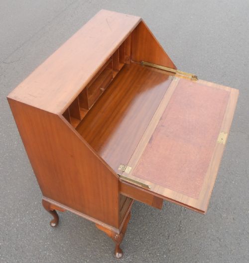 WALNUT WRITING BUREAU BY WARING GILLOW - ADDITIONAL PHOTO 7