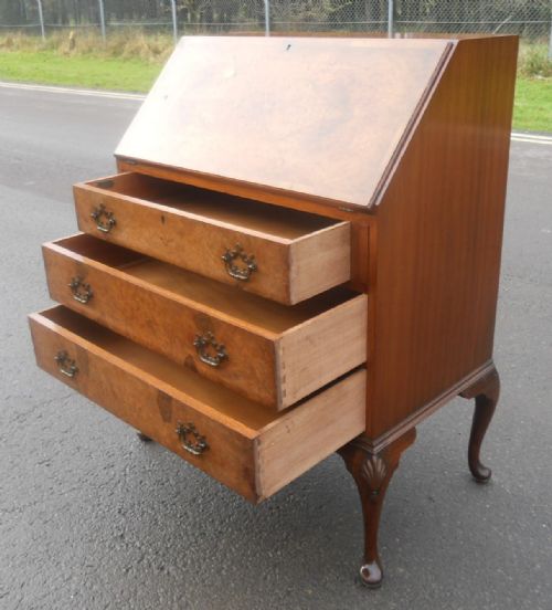 WALNUT WRITING BUREAU BY WARING GILLOW - ADDITIONAL PHOTO 11
