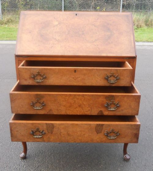 WALNUT WRITING BUREAU BY WARING GILLOW - ADDITIONAL PHOTO 12