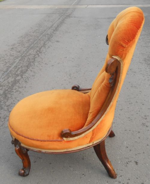 VICTORIAN WALNUT FRAMED NURSING CHAIR - ADDITIONAL PHOTO 5