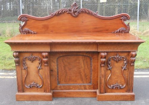 VICTORIAN MAHOGANY SIDEBOARD